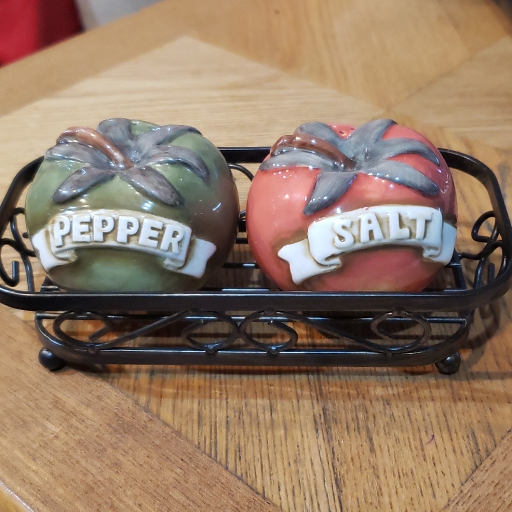 Tomatoes Salt and Pepper Shakers with Tray..